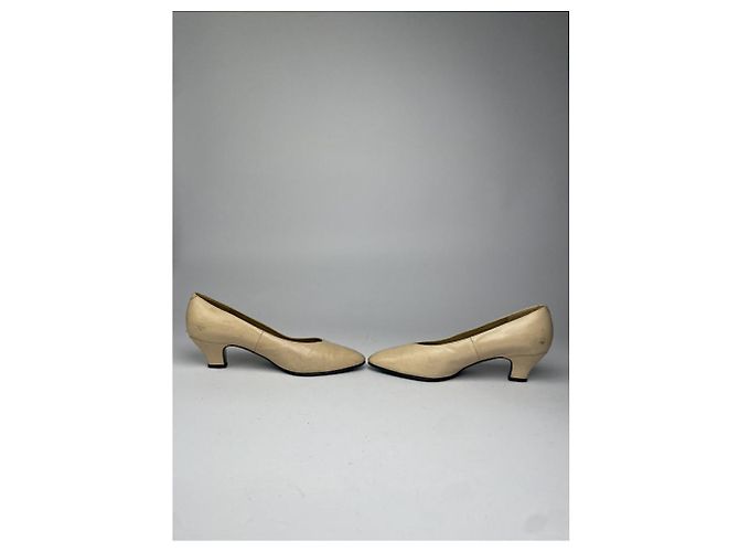 Beige Lederabsatz Yves Saint Laurent - Ansicht 3