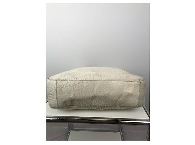 Borsa a mano in pelliccia bianca Prada Cleo Bianco - vista 5