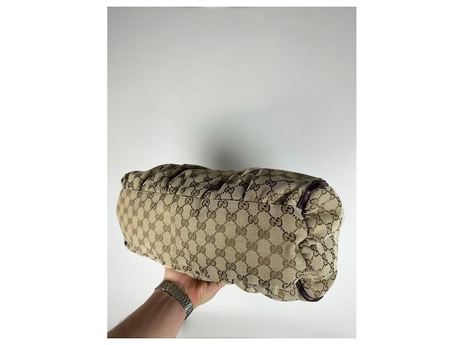 Borsa a spalla Gucci Abbey Monogramma GG in pelle viola scuro - vista 4
