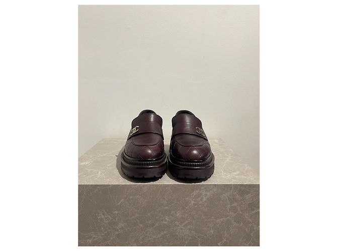 CHANEL Mules e zoccoli T.EU 37 Pelle Bordò - vista 2