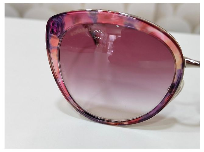 Occhiali da sole Chanel Butterfly gradiente rosa e viola - vista 3