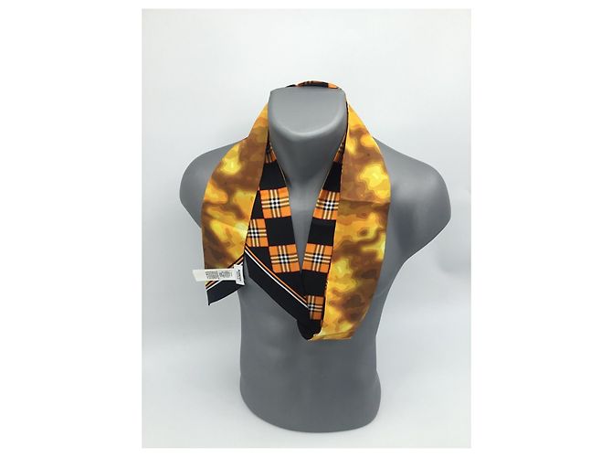 Sciarpa Burberry in seta monogramma Multicolore - vista 15