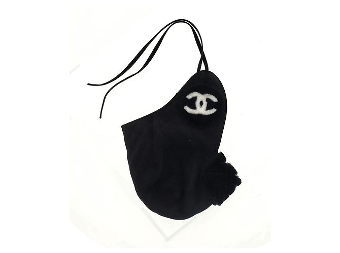 Timeless Cappello trapuntato Chanel in agnello nero shearling - vista 5