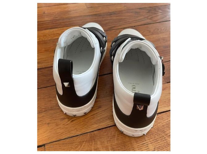 Sneaker V-Punk in pelle bianca e nera Valentino Bianco - vista 5