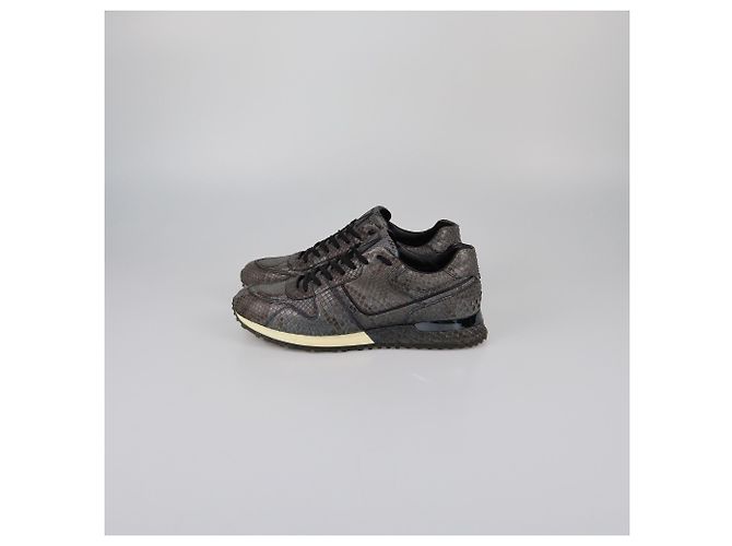 Scarpe LOUIS VUITTON T.EU 9 Pelli esotiche Grigio - vista 4