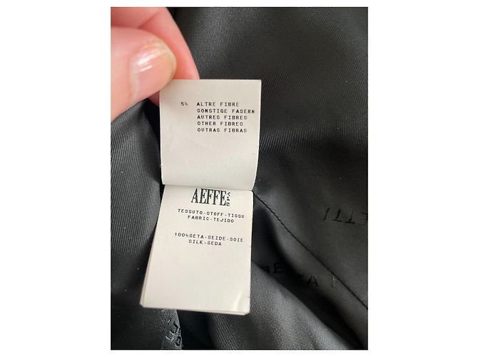 Giacca Alberta Ferretti in lana nera con basque in seta e bottoni gioiello Nero - vista 15