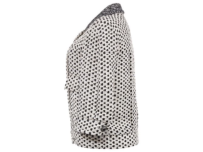 Timeless Jaqueta zíper Chanel com bolinhas em tweed de algodão preto e branco - vista 2