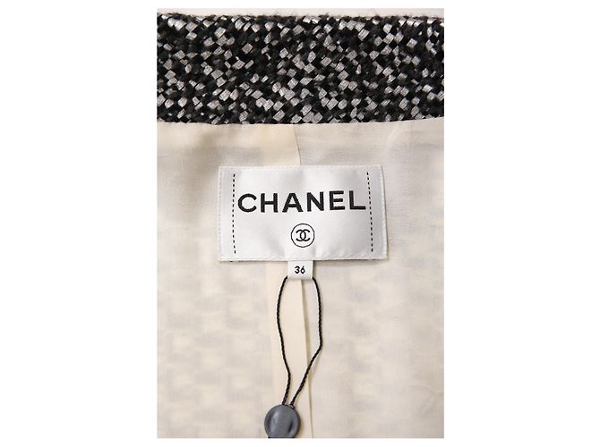 Timeless Jaqueta zíper Chanel com bolinhas em tweed de algodão preto e branco - vista 9