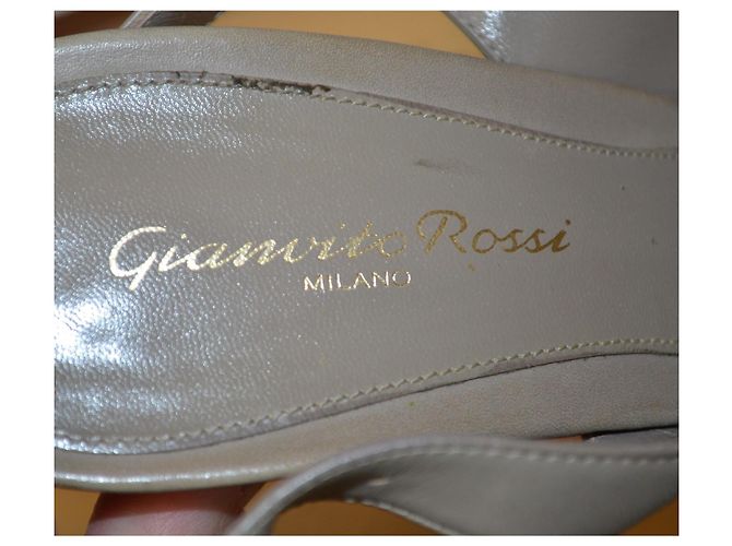 Gianvito Rossi Pumps aus Leder Grau - Ansicht 7