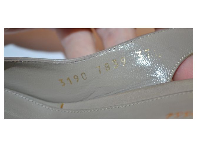 Gianvito Rossi Pumps aus Leder Grau - Ansicht 8