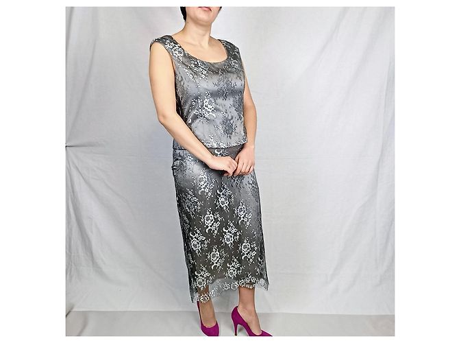 Vestito in seta e pizzo elegante grigio perla Escada 1990s Argento - vista 3