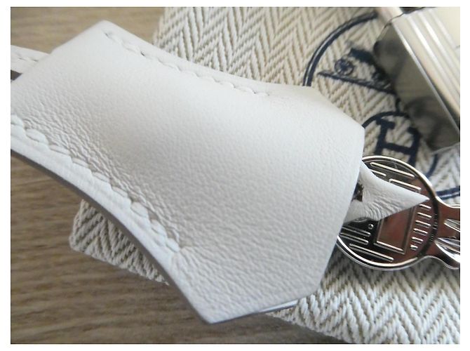 Campanella e tirante Hermès con lucchetto in palladio argentato per borsa Hermès 21cms Bianco - vista 4