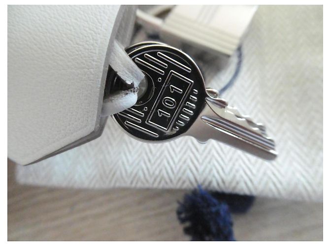 Campanella e tirante Hermès con lucchetto in palladio argentato per borsa Hermès 21cms Bianco - vista 5