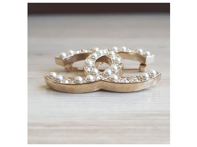 Spilla Chanel Dorata con Perle e Zirconi D'oro - vista 3