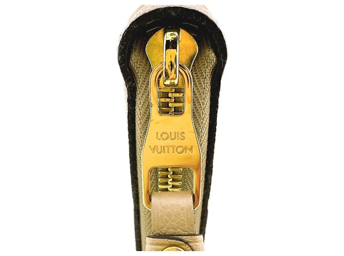 Cartera Larga Louis Vuitton en Duna Beige - vista 8