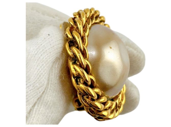 Orecchini a clip dorati Chanel con perle finte D'oro - vista 4