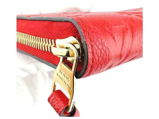 Cartera Larga Monogram Empreinte Louis Vuitton Roja - vista 9