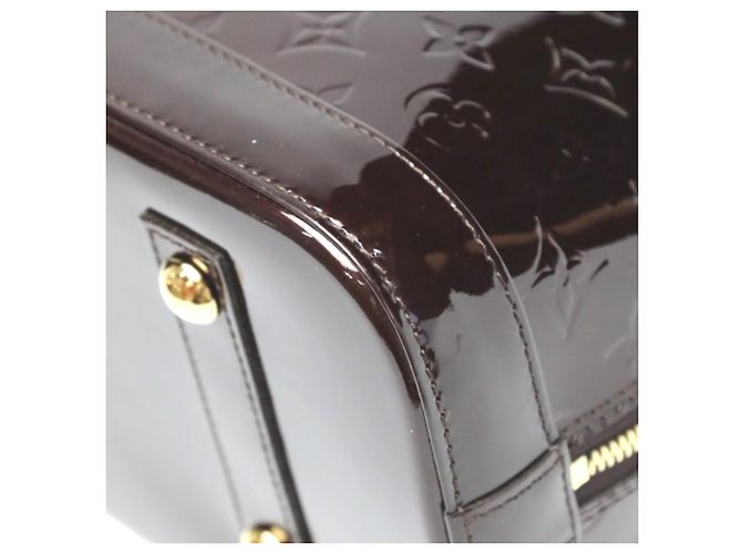 Borsa Louis Vuitton Vernis Alma PM Rosso Bordò - vista 7