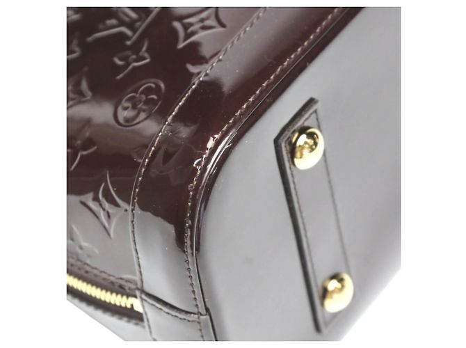 Borsa Louis Vuitton Vernis Alma PM Rosso Bordò - vista 8