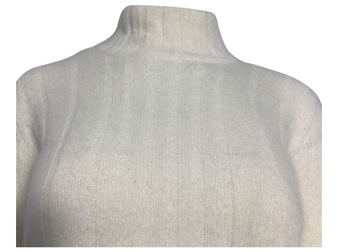 Kurzarmpullover mit Rollkragen aus Strick in Elfenbeinwolle von Valentino Garavani Weiß Roh - Ansicht 4