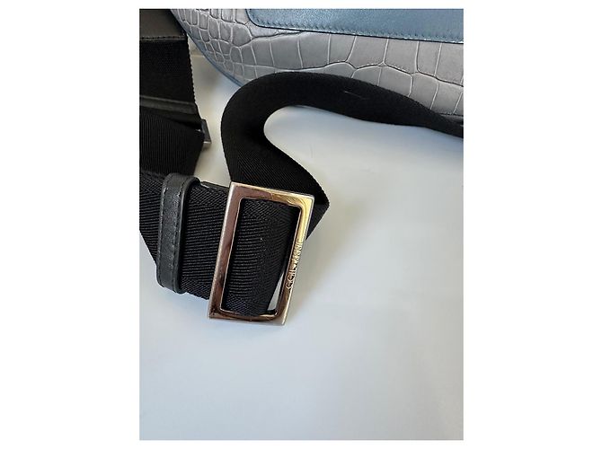 Marsupio Jimmy Choo in pelle blu chiaro e nero effetto coccodrillo - vista 4