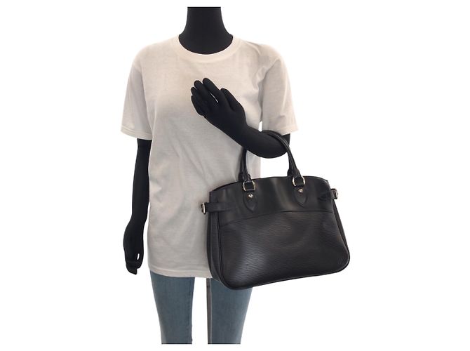 Borsa Louis Vuitton Epi Passy PM Nero - vista 7