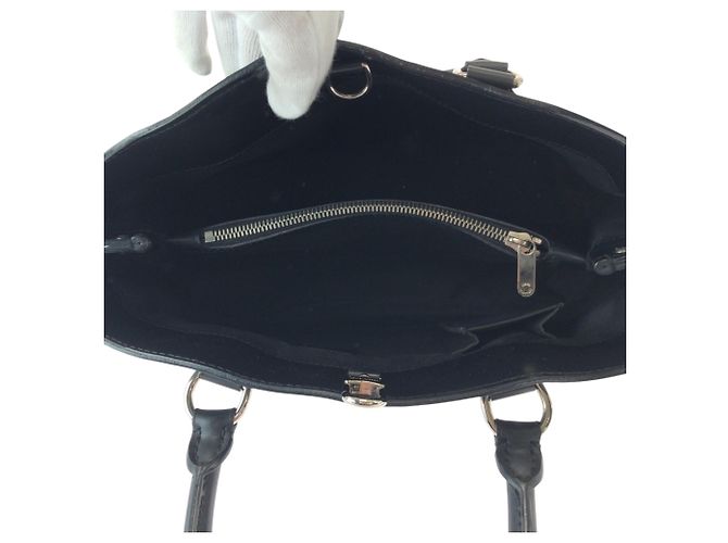 Borsa Louis Vuitton Epi Passy PM Nero - vista 9