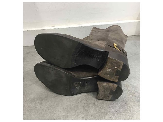 Botas PRADA T.EU 35.5 de ante Castaño - vista 4