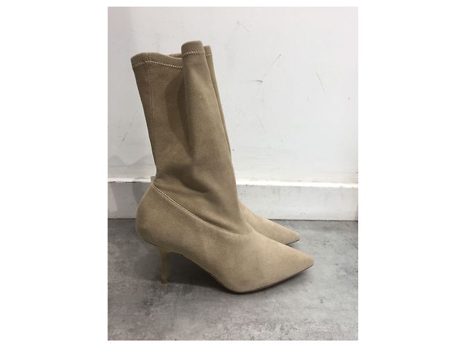 Botas de tobillo YEEZY T.EU 36 Ante Beige - vista 2