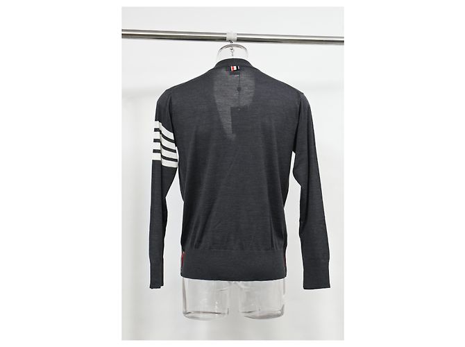 Grau Cashmere Cardigan mit Knöpfen von Thom Browne - Ansicht 8