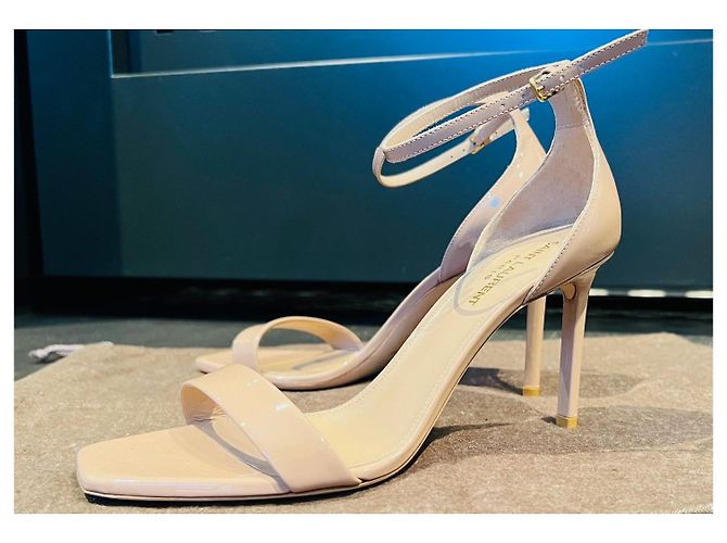 Saint Laurent Sandalo stiletto in pelle verniciata 'Jane' Beige - vista 4
