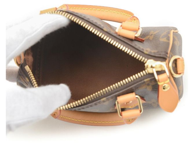 Borsa Nano Speedy Monogramma Louis Vuitton M81085 - vista 4