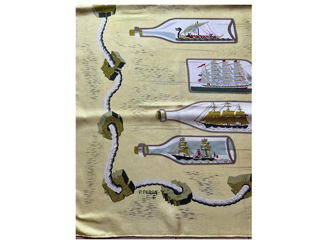 Cuadrado de seda Hermès modelo 'Botellas al Mar' Amarillo - vista 2