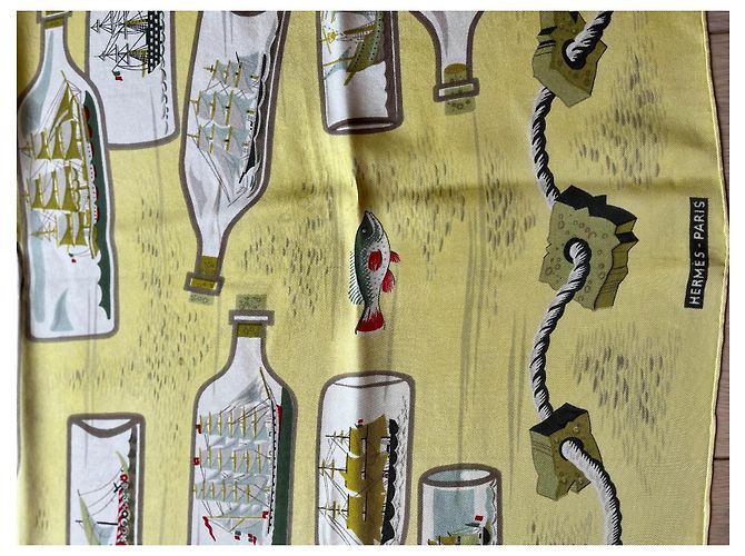 Cuadrado de seda Hermès modelo 'Botellas al Mar' Amarillo - vista 3