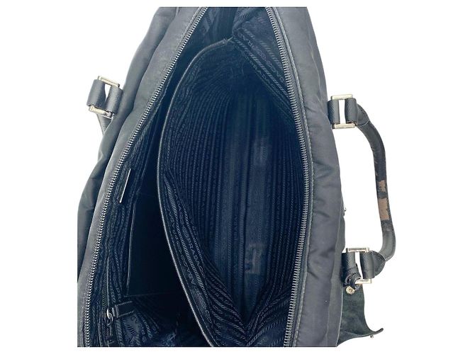 Borsa Boston in nylon nero con logo Prada - vista 3
