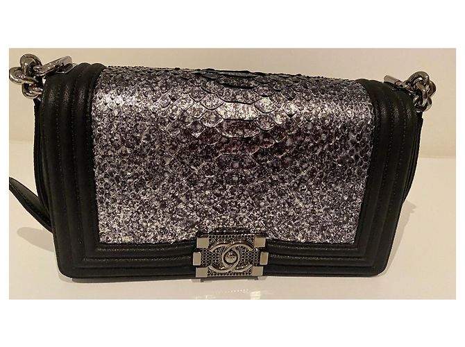 Le Boy CHANEL BOY Bolsa Média em Python Prata e Couro de Cabra Preto RARA! * Peça de Colecionador * Hardware prateado - vista 2