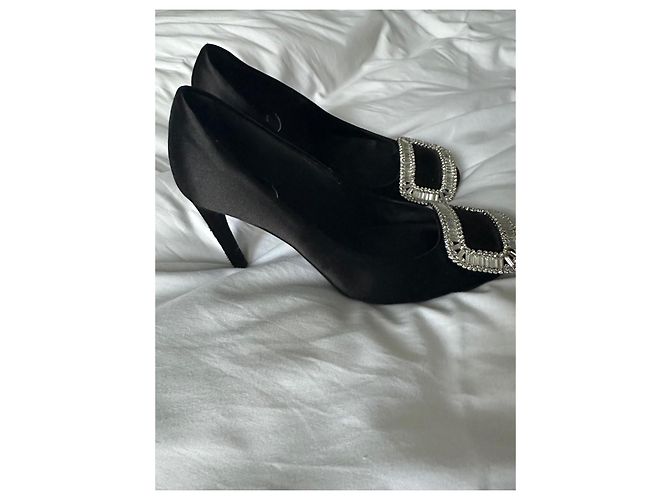 Décolleté Roger Vivier Trumpet in raso nero - vista 6
