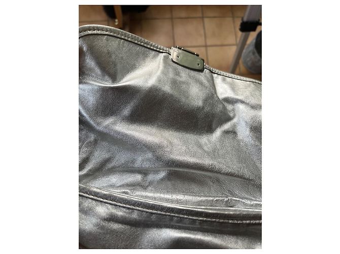 Bolsa de mão acolchoada Miu Miu em couro prateado Prata - vista 10