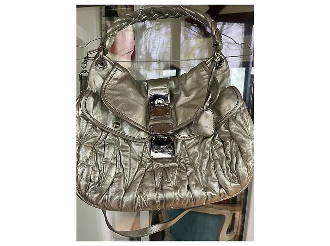 Bolsa de mão acolchoada Miu Miu em couro prateado Prata - vista 2