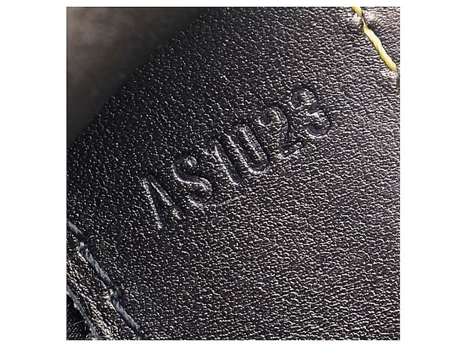 Borsa tote Louis Vuitton Suhali Unprestigeable Nero - vista 8