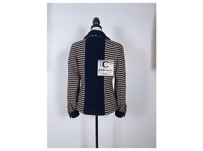 Chanel Beige Hahnentritt Tweedjacke mit CC-Buttons - Ansicht 10