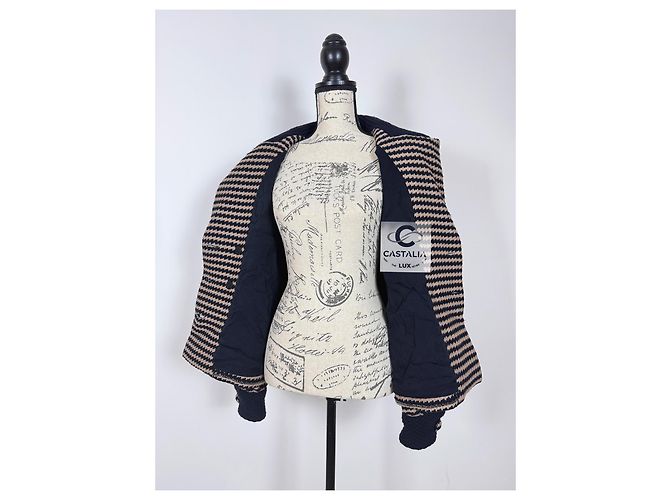 Chanel Beige Hahnentritt Tweedjacke mit CC-Buttons - Ansicht 11