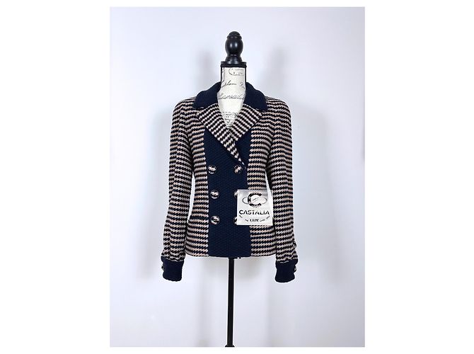 Chanel Beige Hahnentritt Tweedjacke mit CC-Buttons - Ansicht 2