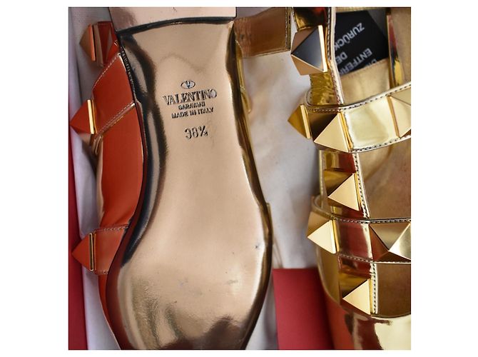 Sandali Valentino Garavani Roman Stud in pelle oro D'oro - vista 5