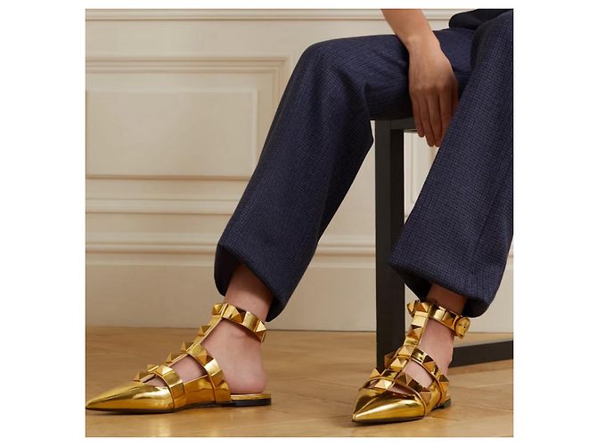 Sandali Valentino Garavani Roman Stud in pelle oro D'oro - vista 7