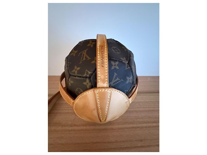 Louis Vuitton Ballon Édition limitée Coupe du Monde 98 Marron foncé - vue 8