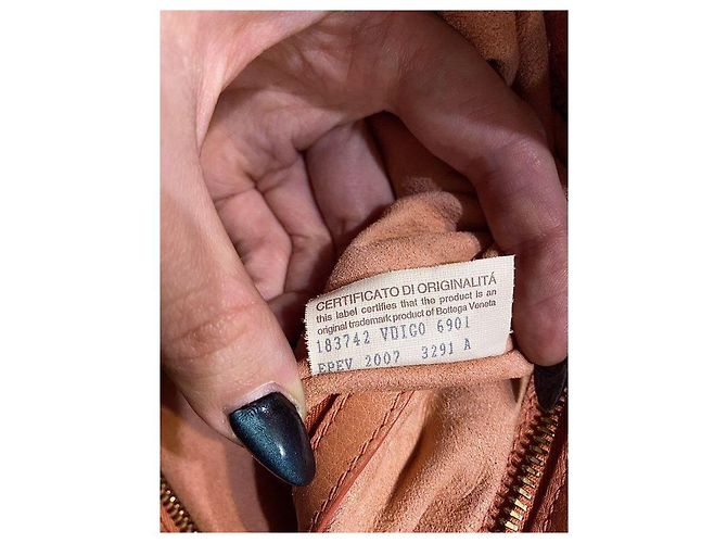 Borsa da viaggio Bottega Veneta in pelle di struzzo rosa - vista 7