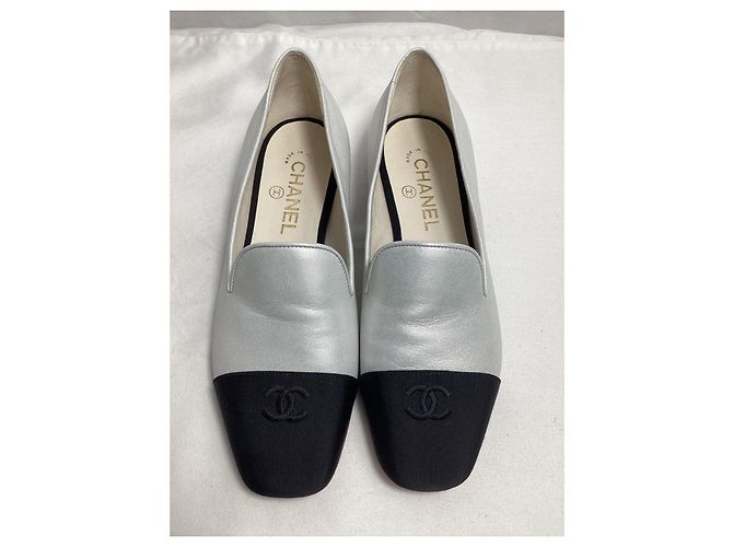 Timeless Bailarinas de cuero plateado con logo CC entrelazado de Chanel Plata - vista 11
