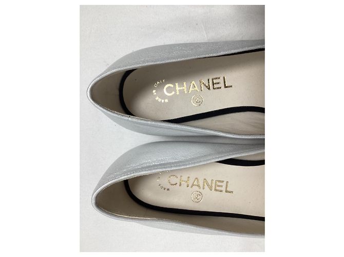 Timeless Bailarinas de cuero plateado con logo CC entrelazado de Chanel Plata - vista 16