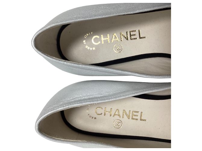 Timeless Bailarinas de cuero plateado con logo CC entrelazado de Chanel Plata - vista 7